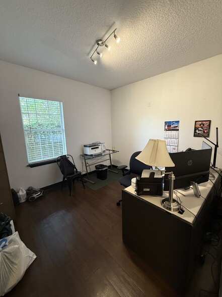 More Photos Of 13453 N Main St, Jacksonville Medical For Lease