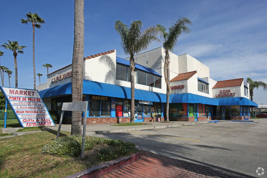 Primary Photo Of 2715 W 1st St, Santa Ana Unknown For Lease
