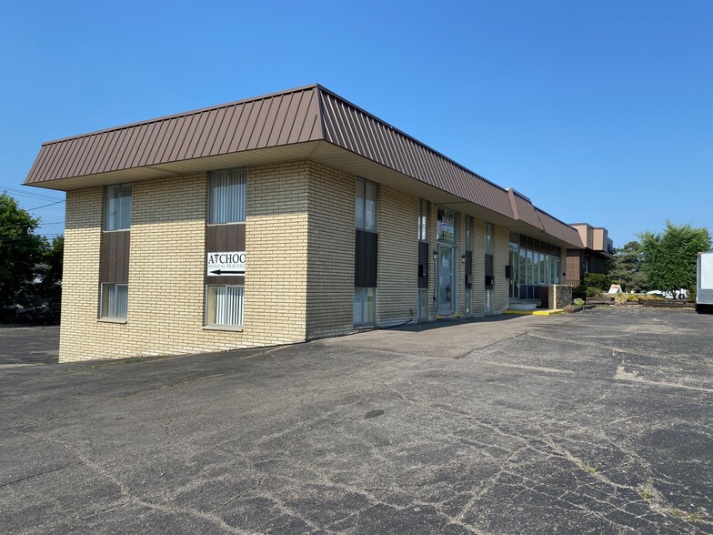 Primary Photo Of 4511-4521 Highland Rd, Waterford Medical For Lease