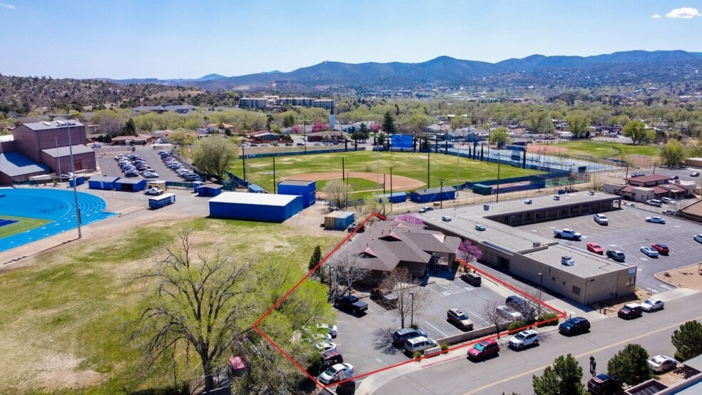 More Photos Of 1005 Division St, Prescott Medical For Sale