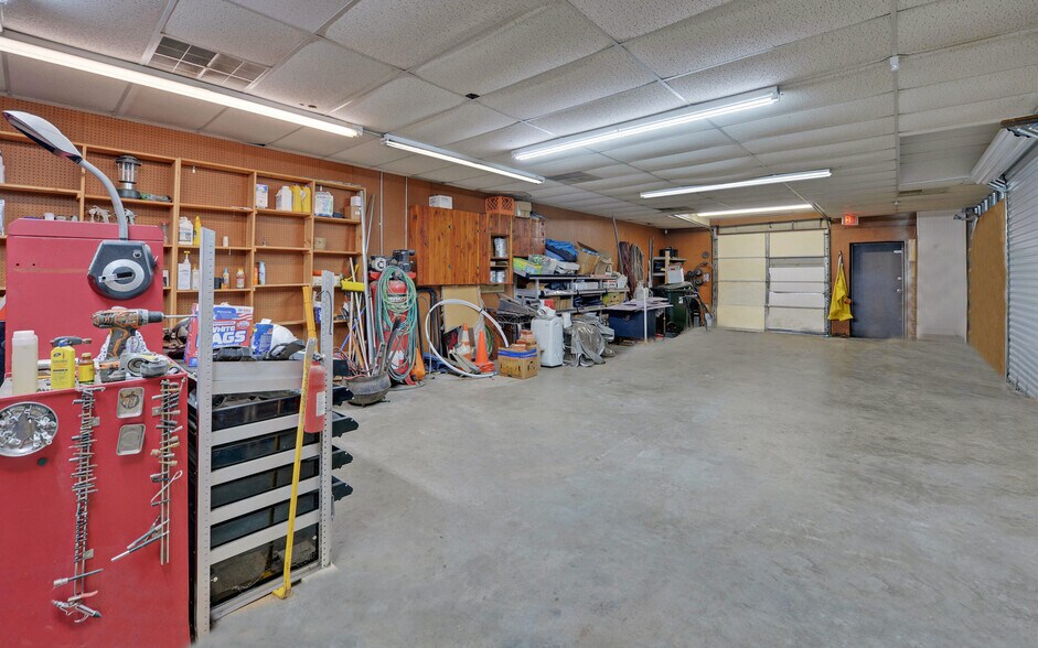 More Photos Of 250 E Currahee St, Toccoa Warehouse For Sale