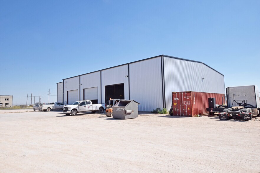 More Photos Of 2250 Dixie Blvd, Odessa Industrial For Sale