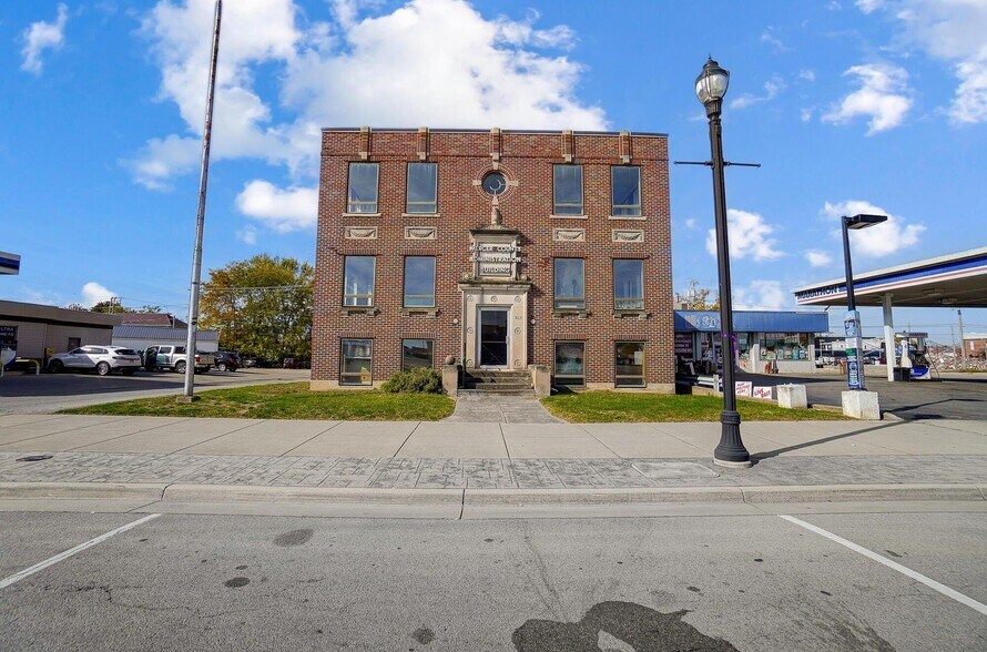 More Photos Of 311 S Main St, Celina Office For Sale