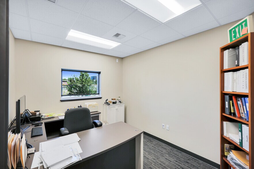 More Photos Of 17612 E Sprague Ave, Spokane Valley Office For Sale