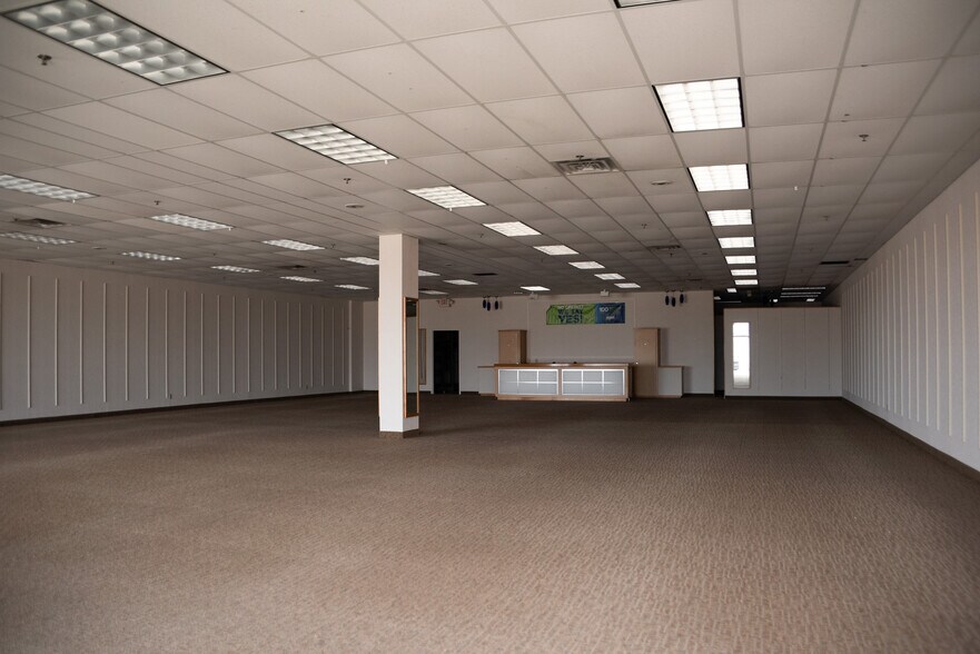 More Photos Of 1784-1794 Plover Rd, Plover Unknown For Lease