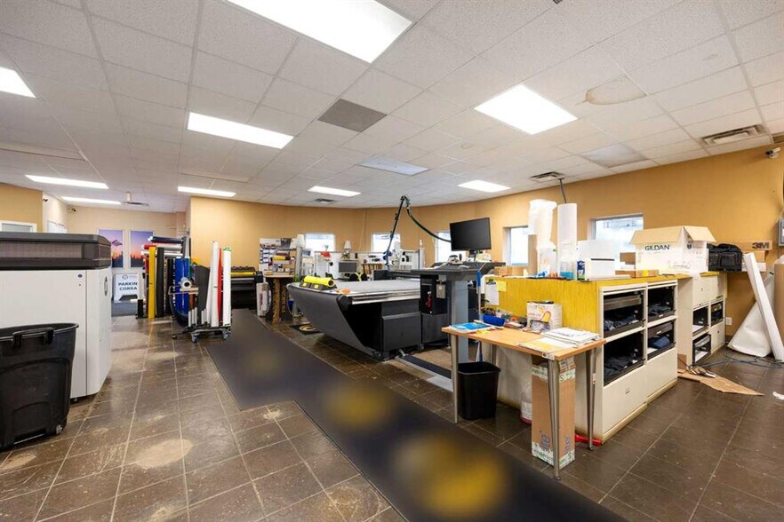 More Photos Of 195 Mackay Cres, Fort McMurray Warehouse For Sale