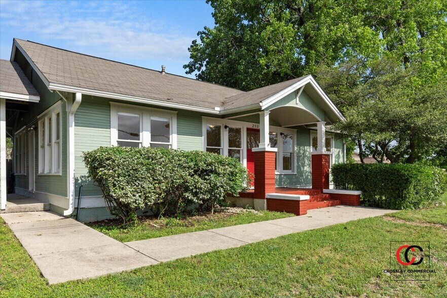 More Photos Of 205 S FM 1660, Hutto Office Residential For Sale