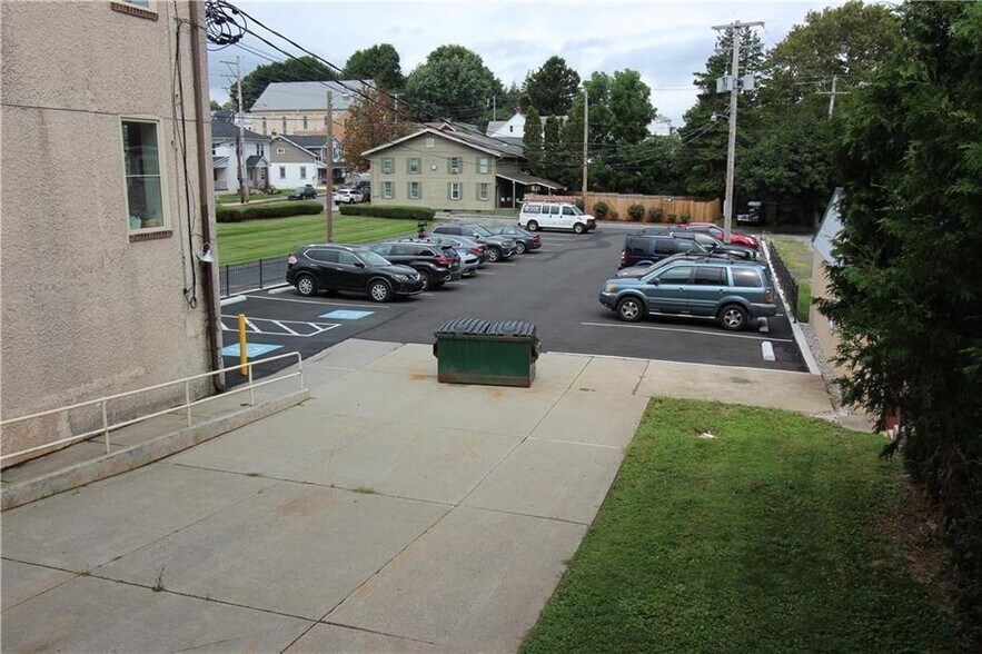 More Photos Of 187-191 Main St, Emmaus Coworking Space