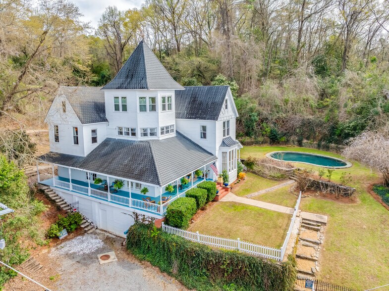 Primary Photo Of 401 E Bridge St, Wetumpka Specialty For Sale