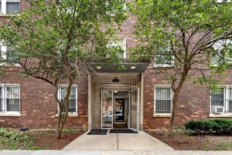 More Photos Of 7270 S South Shore Dr, Chicago Apartments For Sale