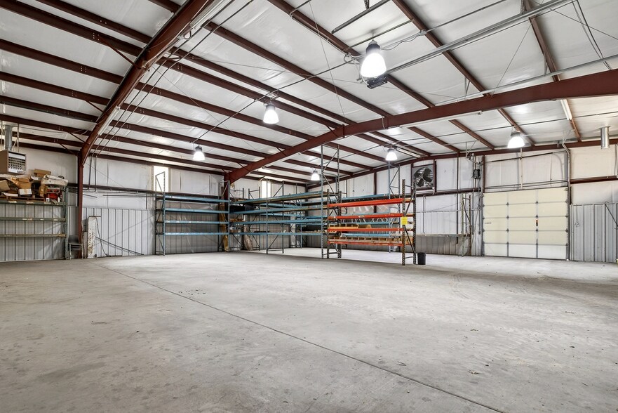 More Photos Of 350 5th S ave, Baxter Industrial For Lease