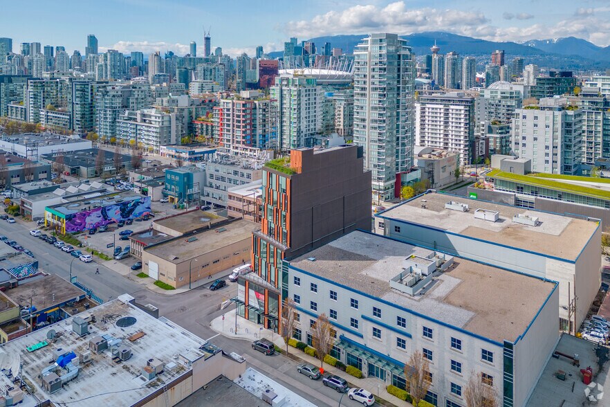More Photos Of 107 3rd Av E, Vancouver Office For Lease