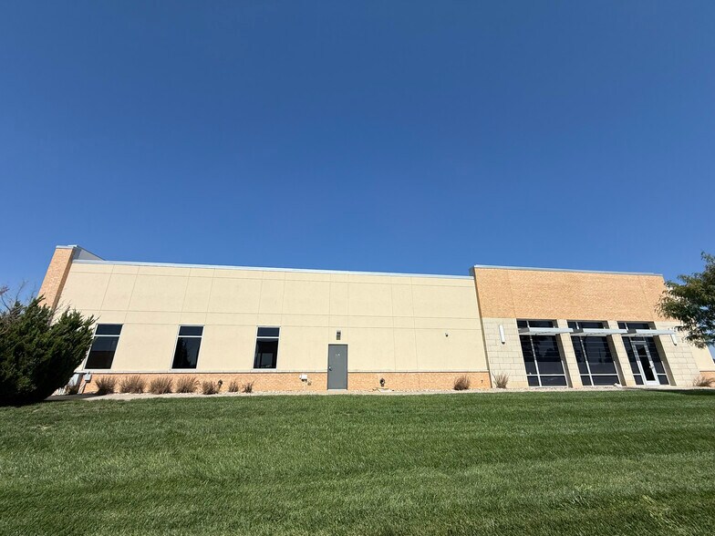 More Photos Of 1719 E Cambridge, Derby Storefront Retail Office For Lease