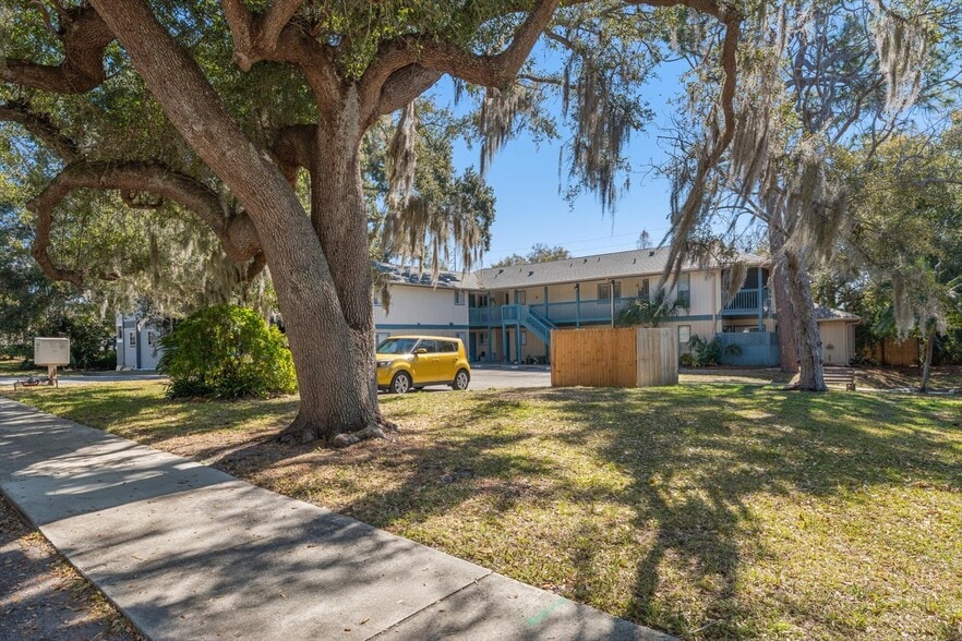 More Photos Of 1113 Ohio Ave, Dunedin Apartments For Sale