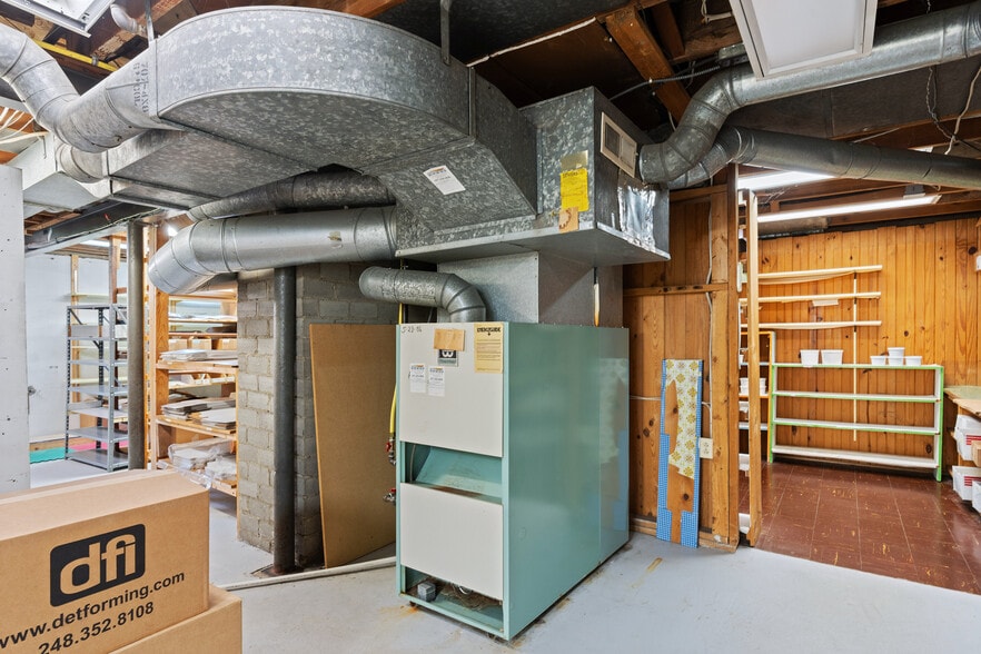 More Photos Of 3341 Dayton-xenia Rd, Dayton Storefront Retail Office For Sale