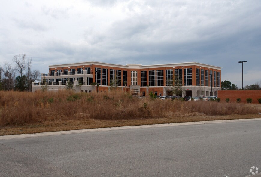 More Photos Of 1001 Military Cutoff Rd, Wilmington Medical For Lease