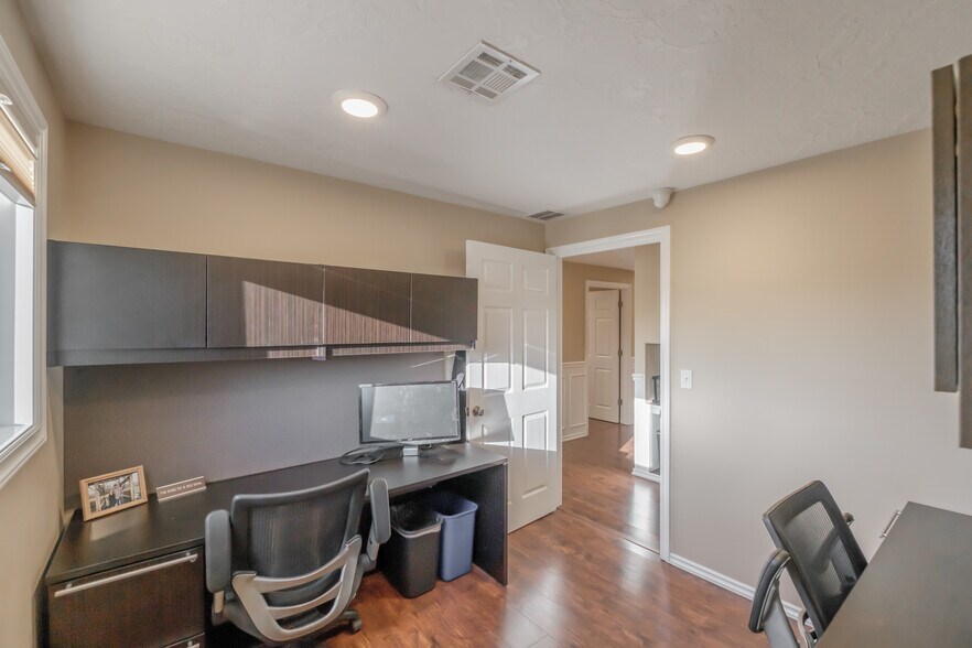 More Photos Of 1209-1215 Shortridge St SE, Albany Office Residential For Sale