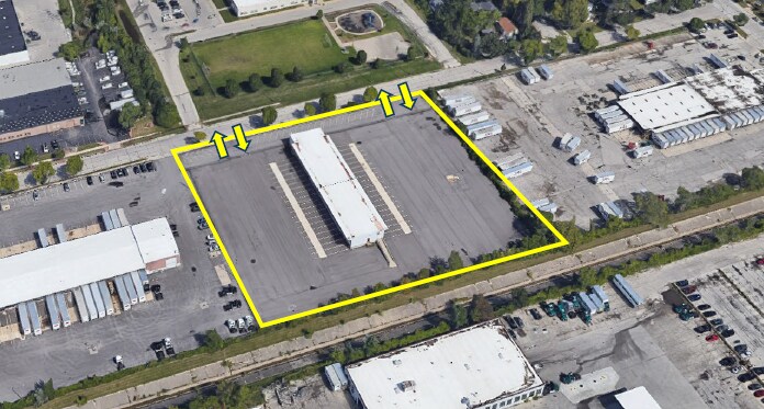 More Photos Of 819 W Carpenter Ave, Milwaukee Truck Terminal For Lease