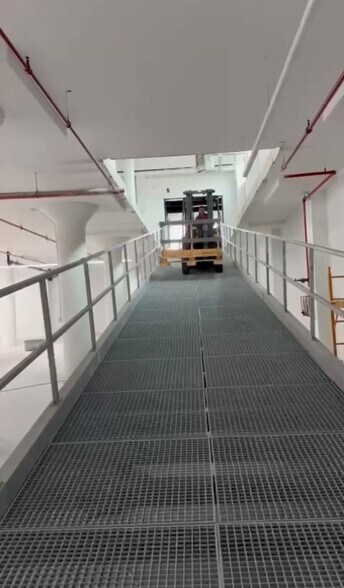 More Photos Of 180 Mill St, Cranston Distribution For Lease