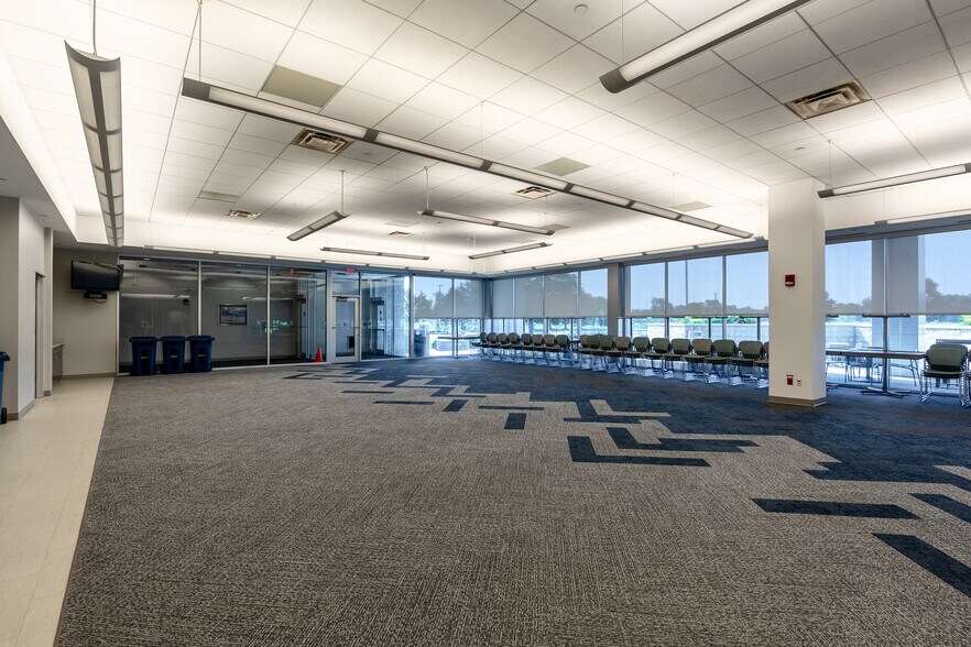 More Photos Of 5001 Meadowland Pky, Marion Office For Sale