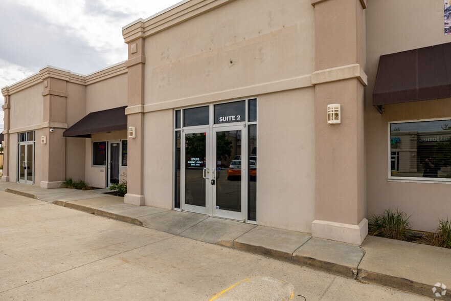 More Photos Of 1505 W Broadway, Council Bluffs Unknown For Lease
