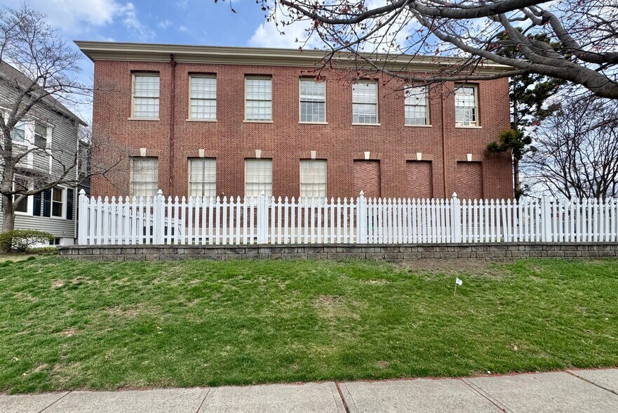More Photos Of 46 Park St, Montclair Office For Lease