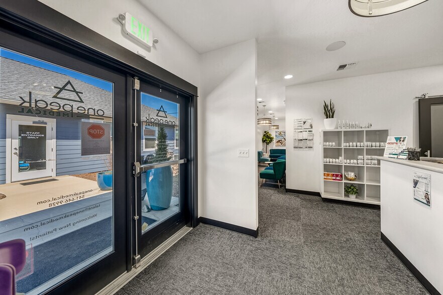 More Photos Of 296 S Pacific Hwy, Talent Medical For Sale