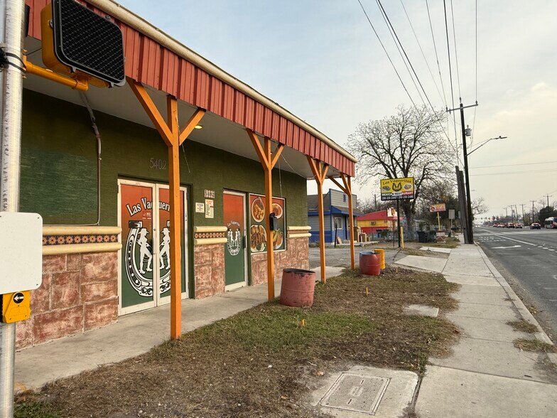 More Photos Of 5402 S Zarzamora St, San Antonio Restaurant For Sale