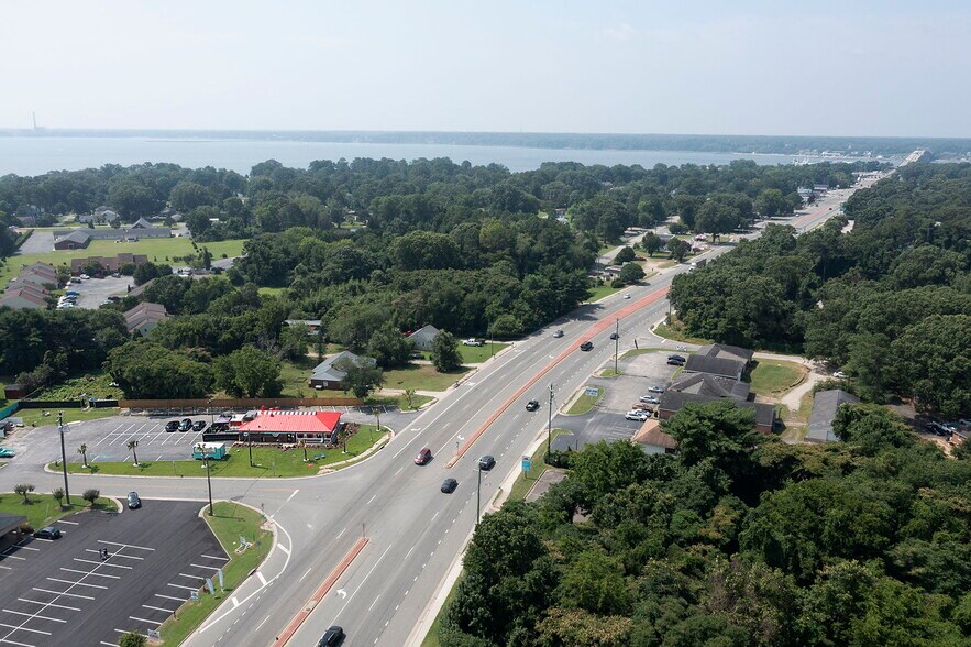 More Photos Of 1725 George Washington Memoria Hwy, Gloucester Point Restaurant For Sale