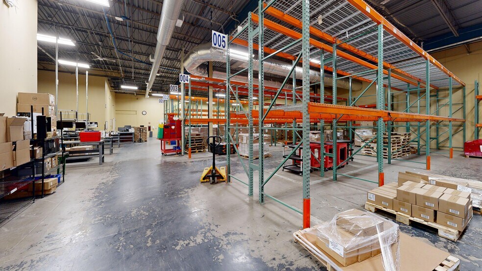 More Photos Of 2021 Cabot Blvd W, Langhorne Warehouse For Lease