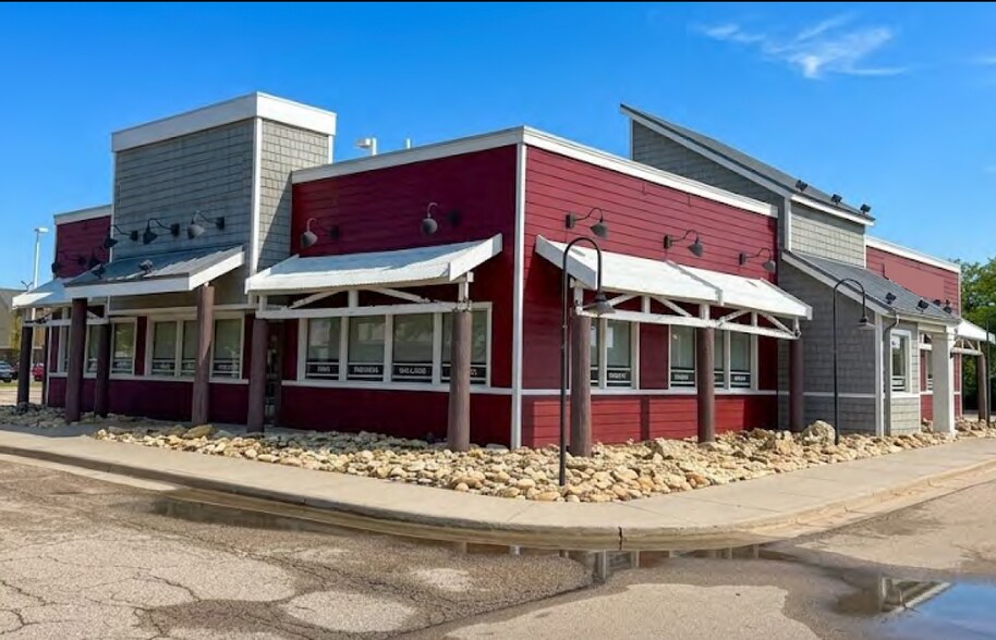 More Photos Of 4381 Venture Dr, Peru Restaurant For Sale