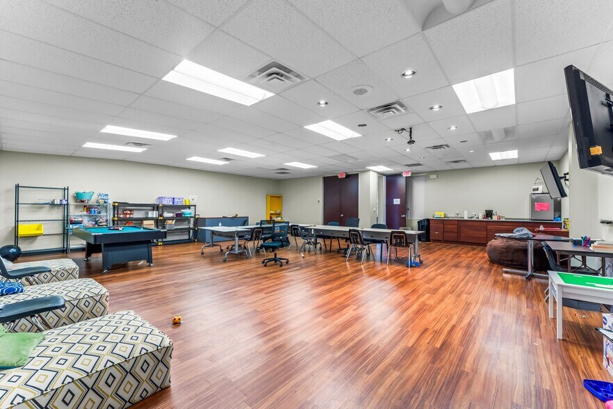 More Photos Of 1034 Regional Park Dr, Houston Medical For Sale