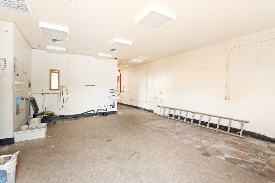 More Photos Of 774 Main St, Springfield Fast Food For Sale