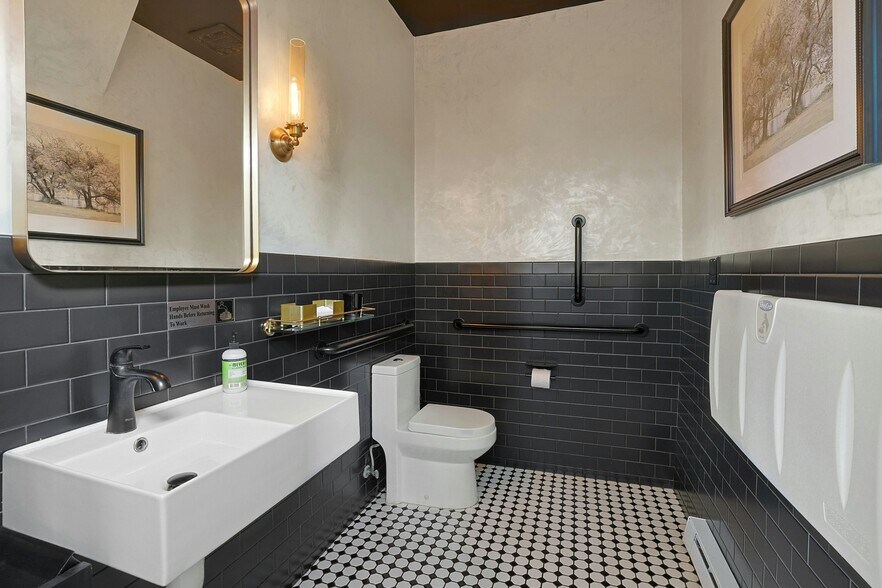 More Photos Of 2 Union St, Sparkill Storefront For Sale