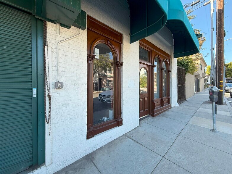 More Photos Of 2823-211 Main St, Santa Monica Loft Creative Space For Lease