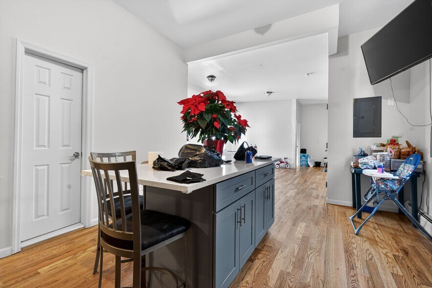More Photos Of 219-225 Broad st, Staten Island Apartments For Sale