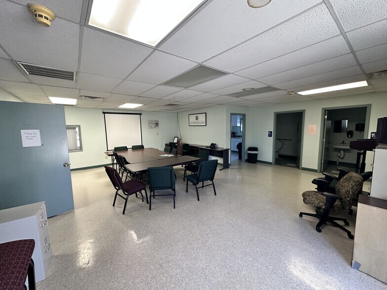 More Photos Of 709 Davidson St, Tullahoma Serviced Offices For Sale