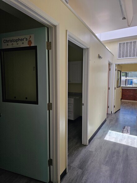 More Photos Of 3106 Rolison Rd, Redwood City Freestanding For Sale
