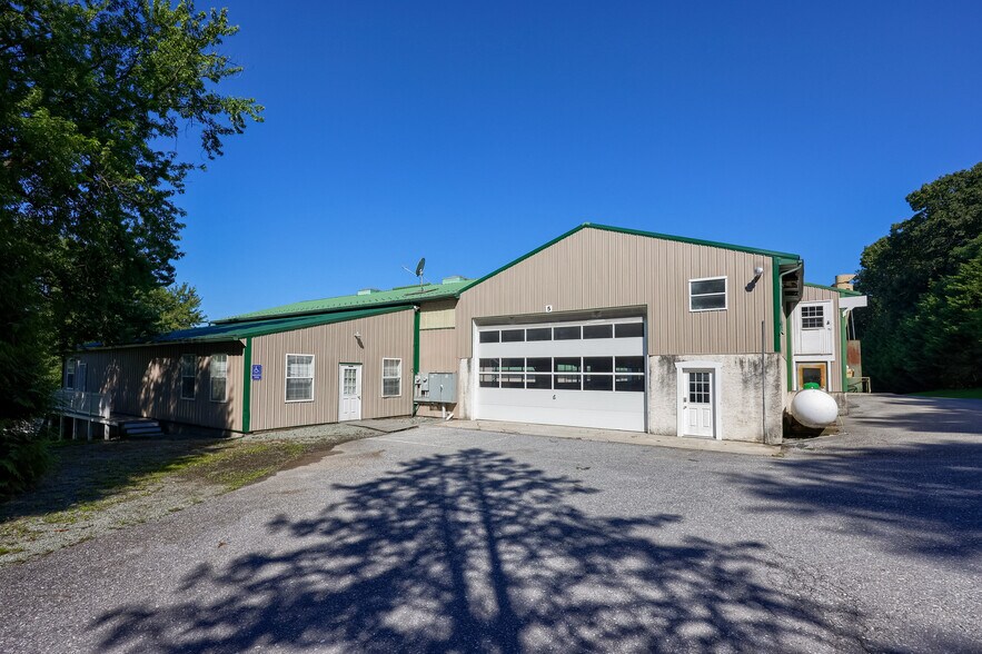 More Photos Of 197 Pencroft Dr N, Holtwood Industrial For Sale