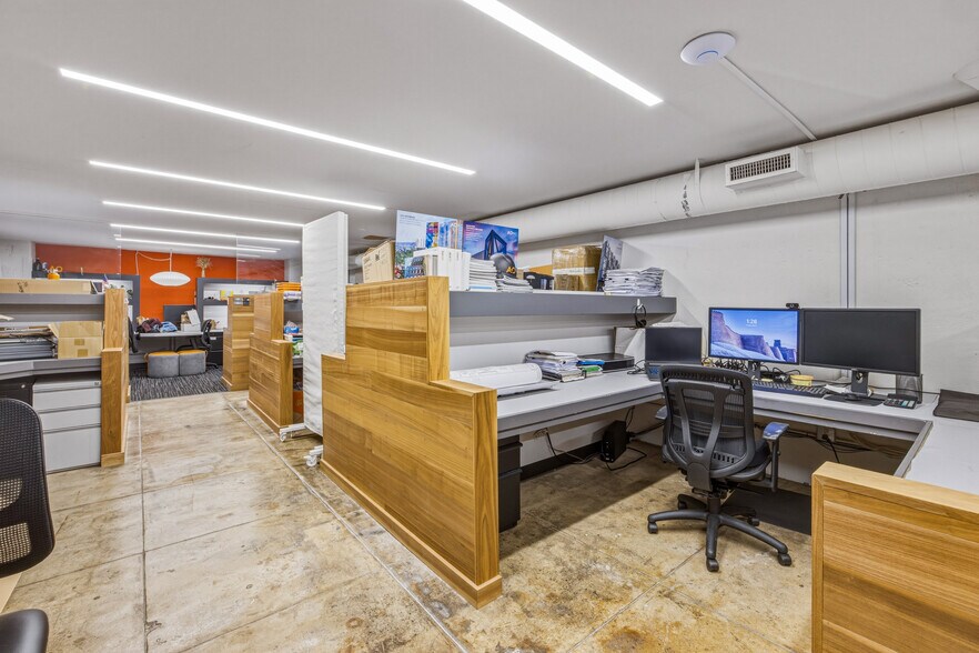 More Photos Of 144 N Glassell St, Orange Storefront Retail Office For Lease