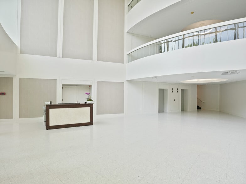 More Photos Of 1700 E Putnam Ave, Old Greenwich Office For Lease