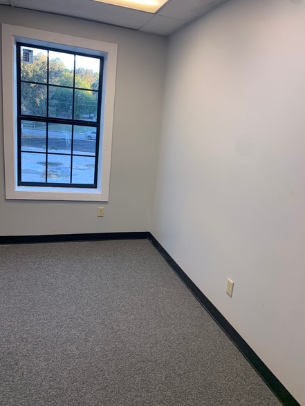 More Photos Of 4115 Medical Dr, San Antonio Unknown For Lease