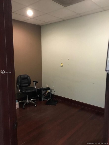 More Photos Of 20101-20161 NE 16th Pl, Miami Loft Creative Space For Sale