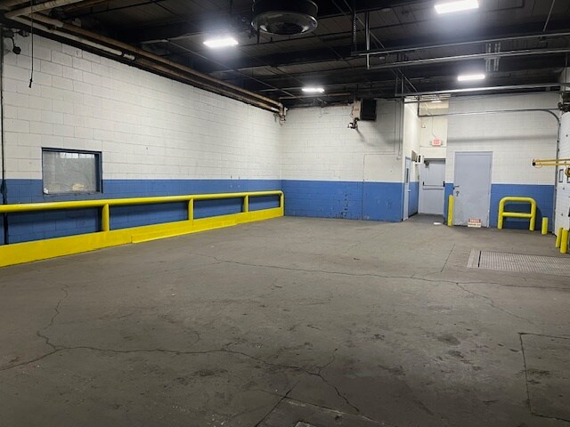 More Photos Of 95 Grand Ave, Pawtucket Manufacturing For Lease
