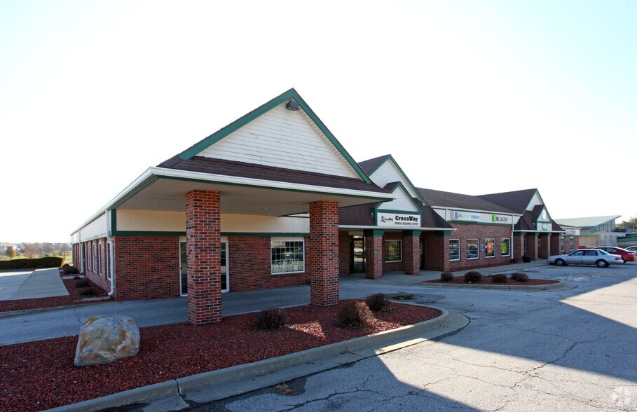 More Photos Of 600 8th St SW, Altoona Freestanding For Sale