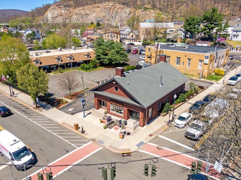 More Photos Of 50 Lafayette Ave, Suffern Freestanding For Lease