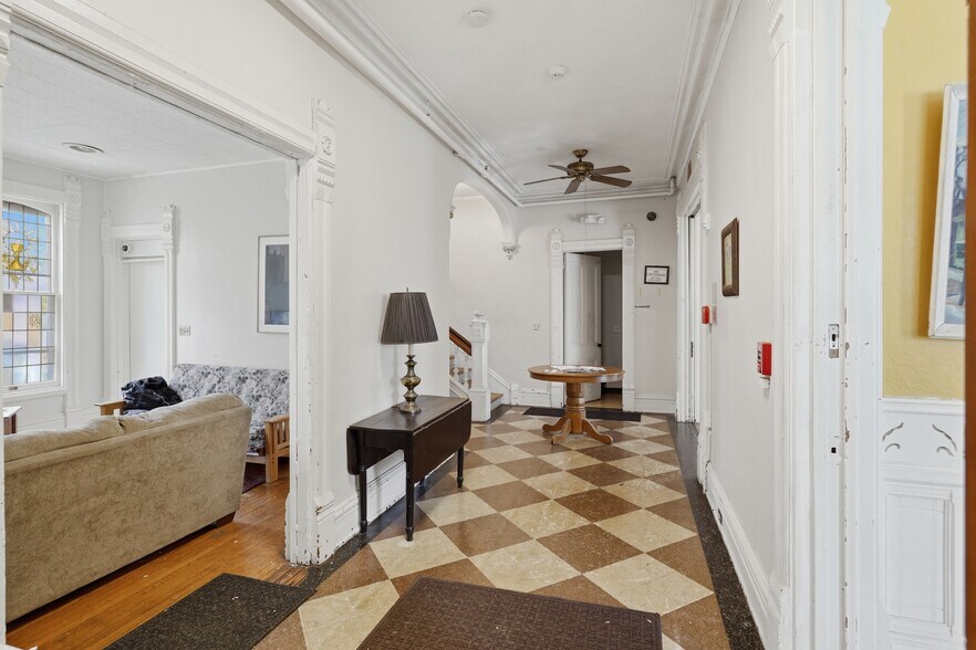 More Photos Of 40 S Hamilton St, Poughkeepsie Apartments For Sale