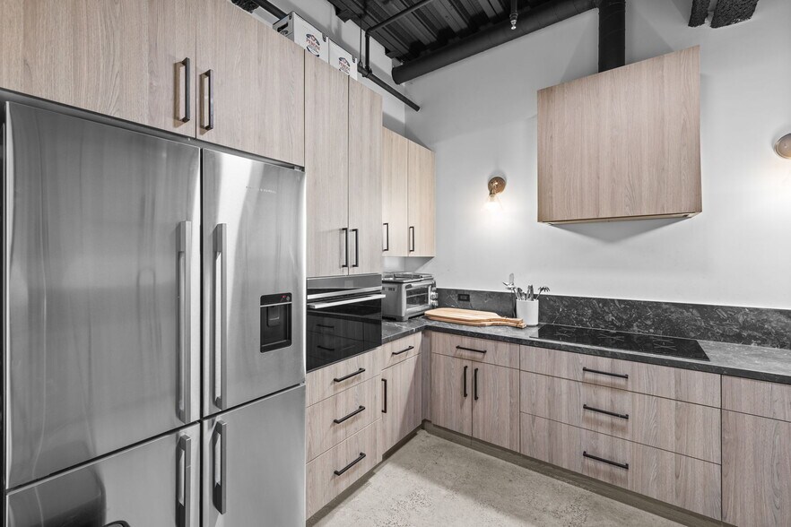 More Photos Of 501 S Beverly Dr, Beverly Hills Medical For Lease