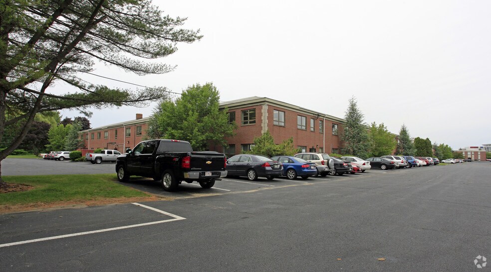 More Photos Of 591 North Ave, Wakefield Office For Lease