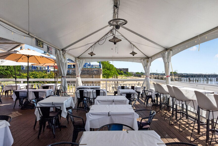 More Photos Of 193A Commercial St, Provincetown Bar For Sale